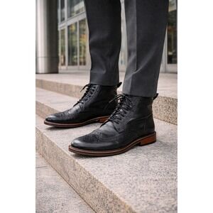 Classic Business Aston Grey Payton Black Leather Wingtip Lace Up Men 8.5M Boots